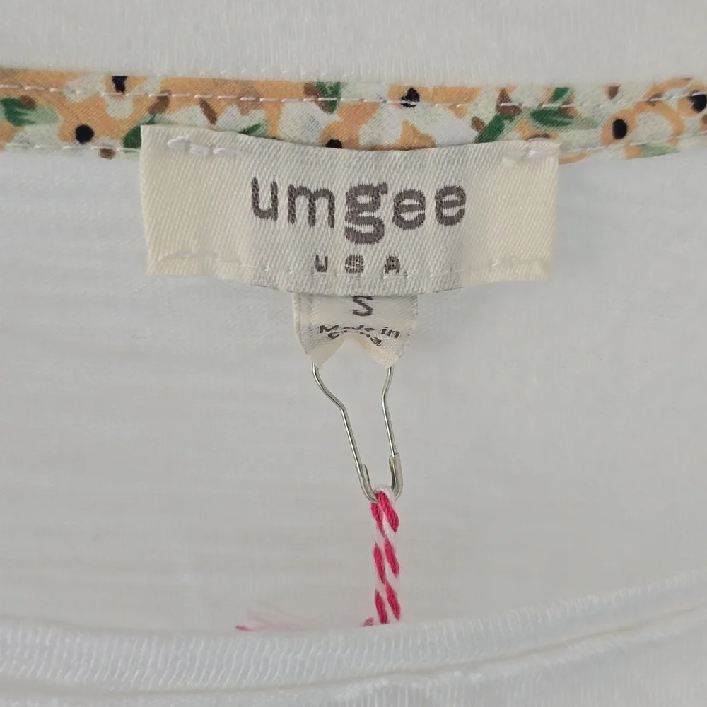 Umgee poncho style top - Picture 2 of 10